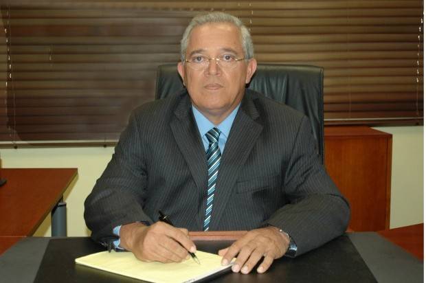 Suspenden a José Domínguez del CEA; Danilo Medina nombra director provisional