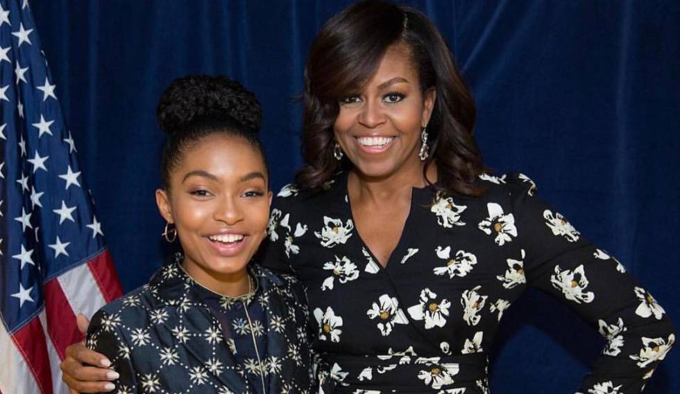 Michelle Obama recomienda actriz de Black-ish a universidad