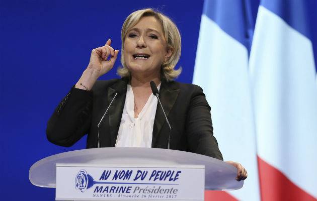 Le Pen pierde la inmunidad parlamentaria por publicar fotos de ejecuciones del EI