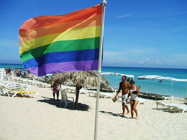 Miami Beach saca a relucir su orgullo gay con los colores del arco iris