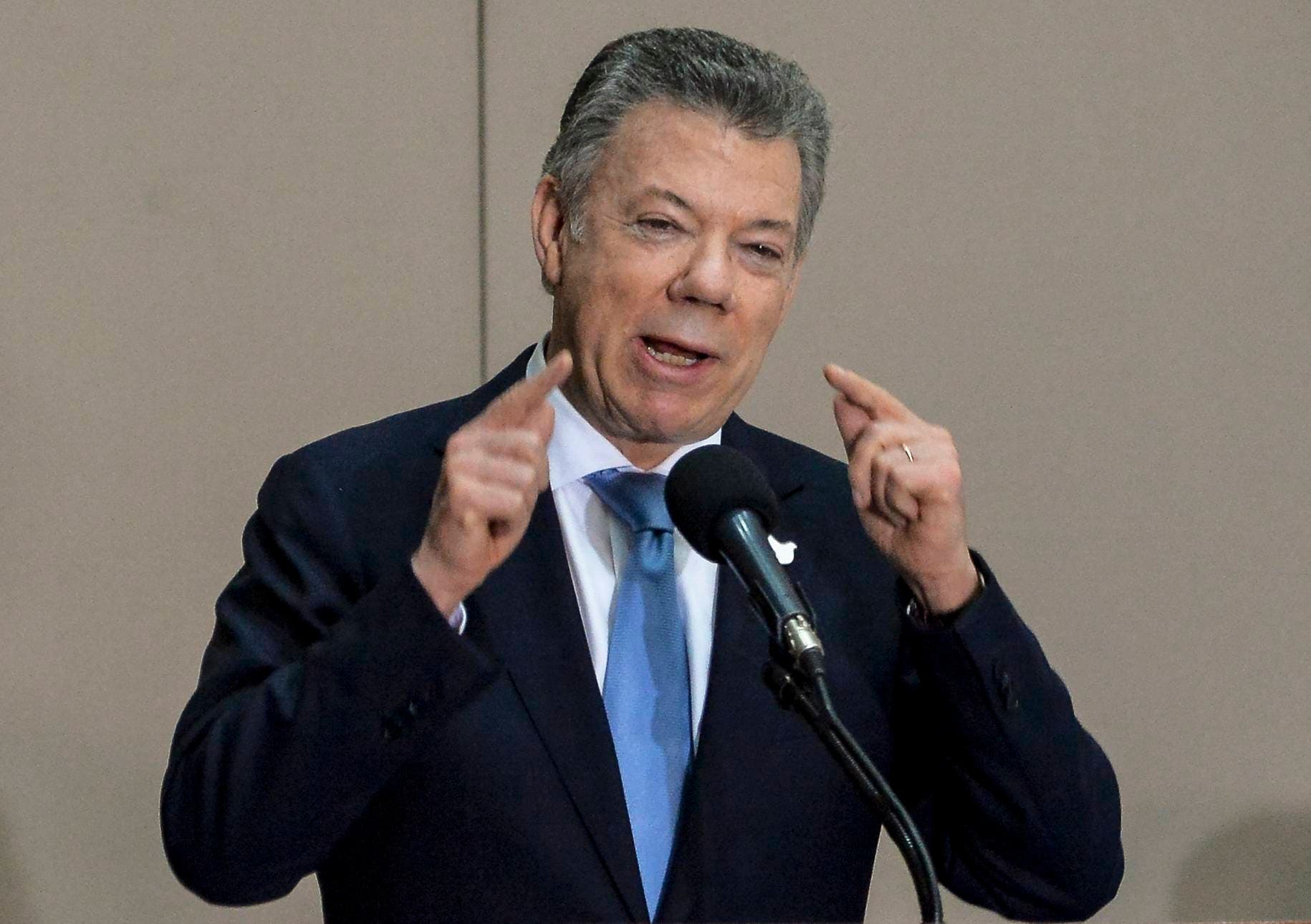Juan Manuel Santos dice las FARC dejan de existir hoy