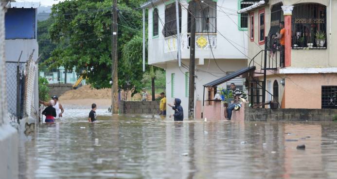 Lluvias han dejado 260 personas desplazadas y 62 viviendas afectadas
