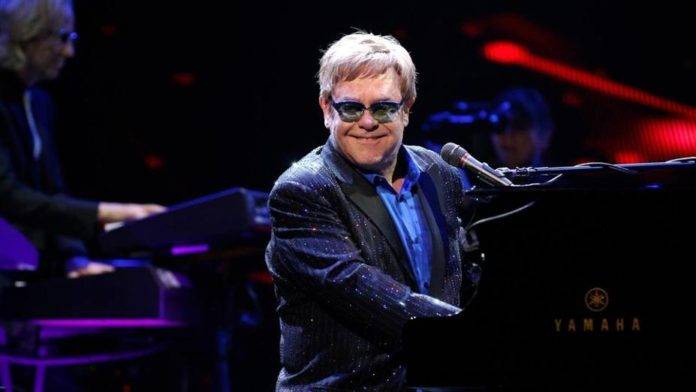 Video: Elton John cancela próximos conciertos en EE.UU. por una «inusual infección»