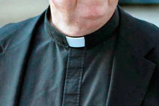 Renuncia obispo francés por «actitudes inapropiadas» con jóvenes
