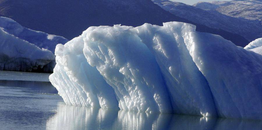 Enjambre de icebergs obstaculiza rutas del Atlántico
