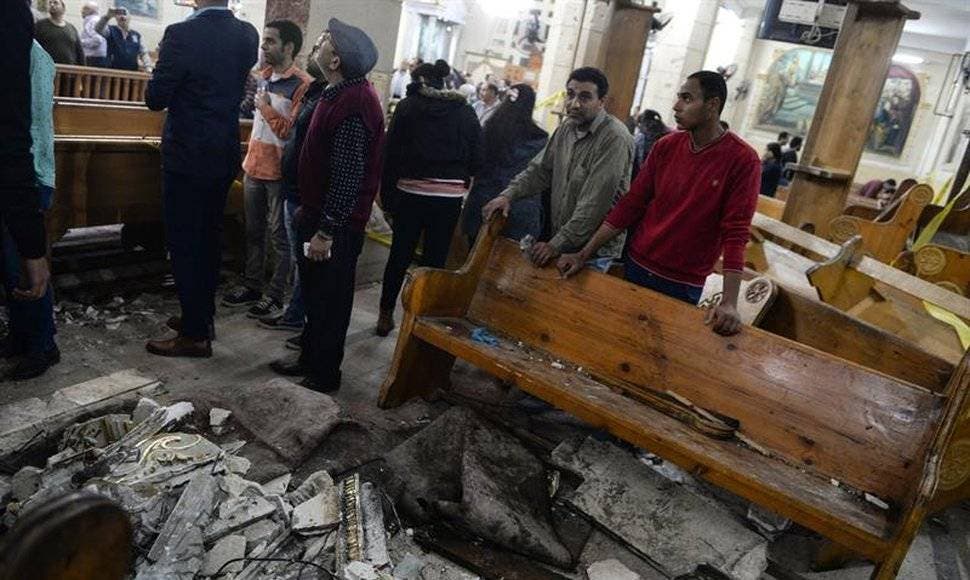 Suben a 45 las víctimas mortales de los ataques contra dos iglesias en Egipto