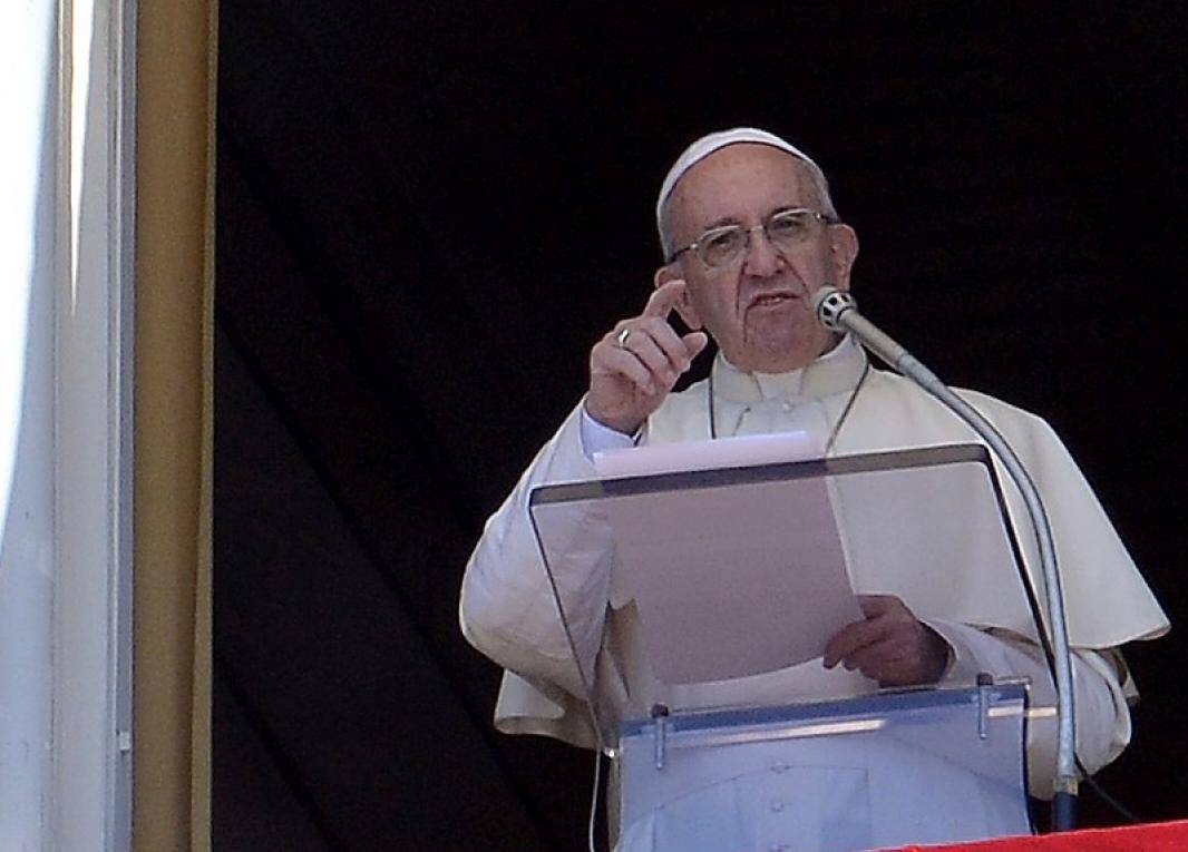 Papa admite Iglesia no ha hecho lo suficiente para proteger a menores de abusos