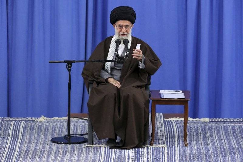 Líder iraní: Quien provoque disturbios “será abofeteado”