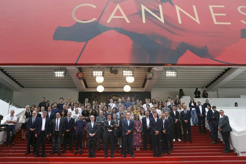 Cannes guarda minuto de silencio por víctimas de Manchester
