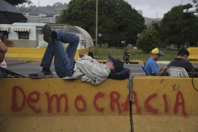 Oposición venezolana intensifica protestas en las calles