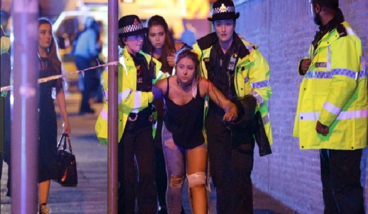 Al menos 19 muertos en atentado contra concierto Ariana Grande en Mánchester