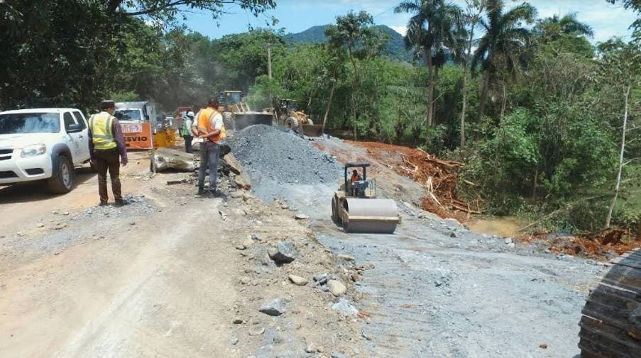 Obras Públicas anuncia trabajos de reparación en carretera Piedra Blanca-Maimón