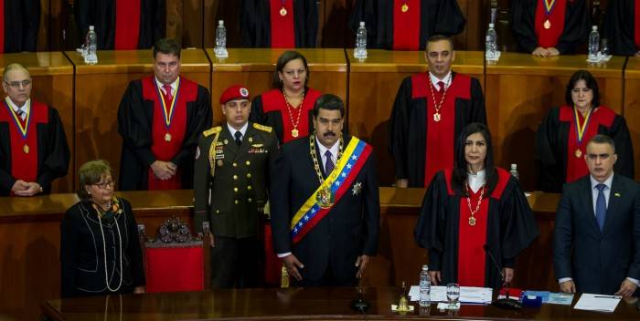 Maduro recibe duro golpe de EEUU en alta tensión por protestas en Venezuela