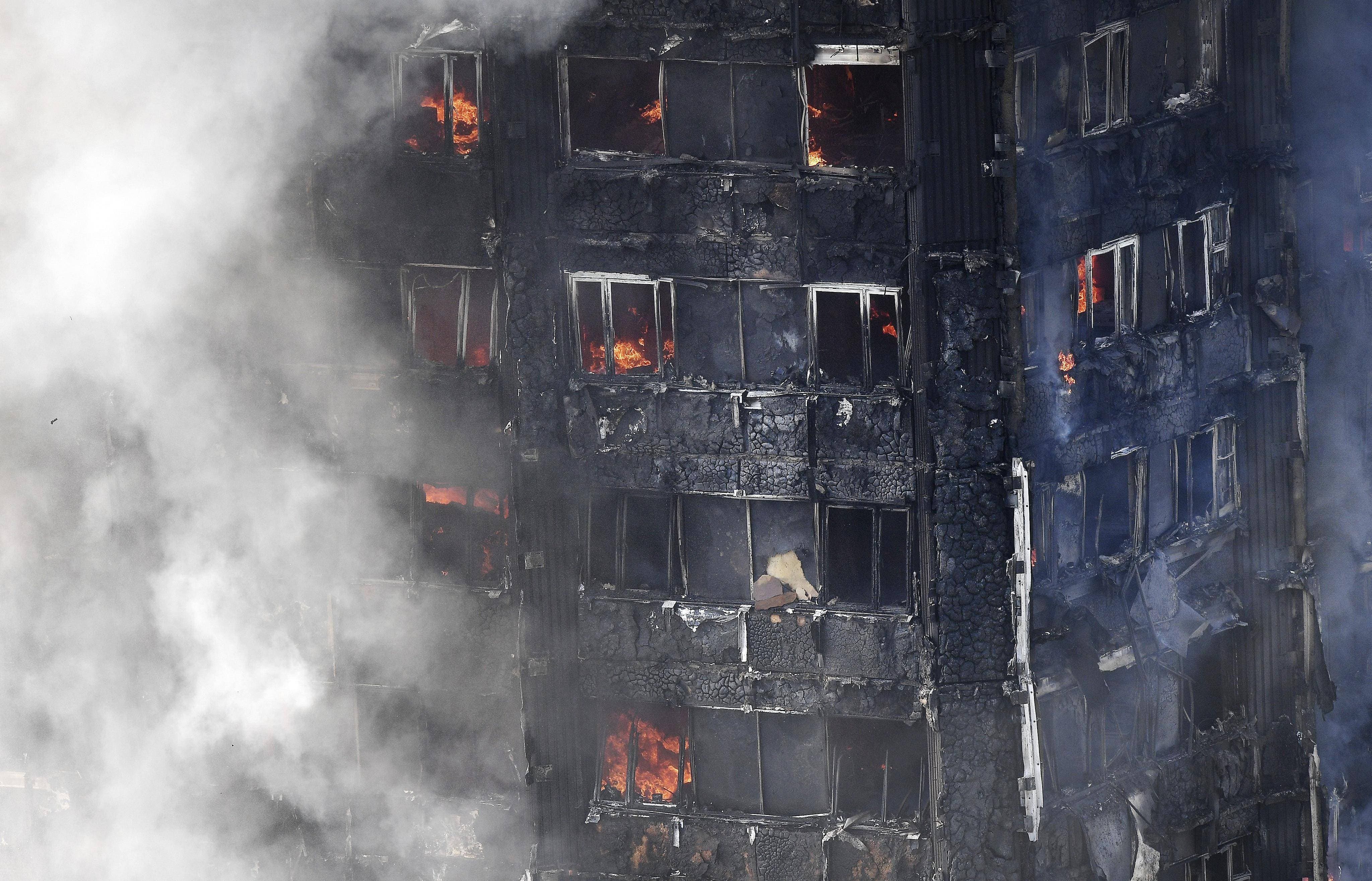 Una nevera defectuosa fue el origen del incendio de Londres que dejó 79 muertos
