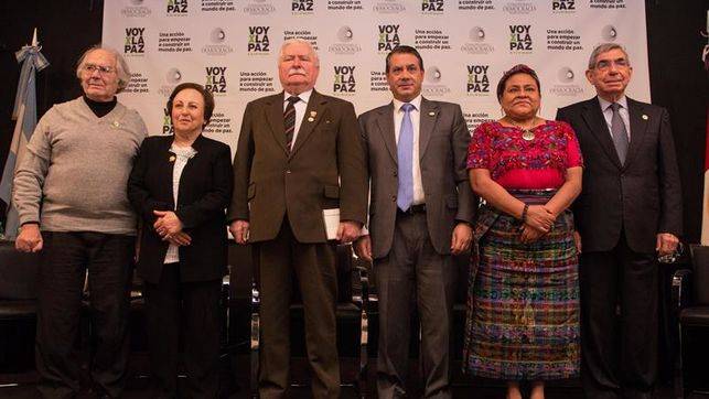 Premios Nobel se reúnen en Argentina en seminario por la paz