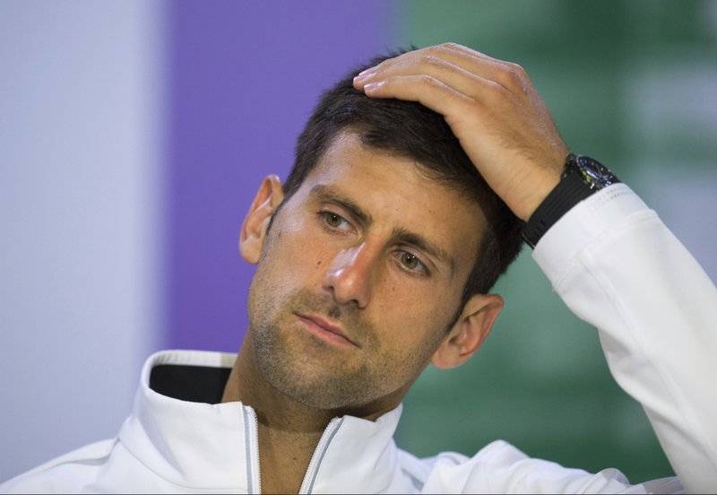 Djokovic no jugará el resto de 2017 por lesión de codo