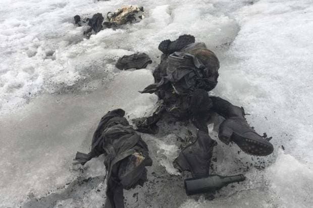 Encuentran 2 cuerpos que llevaban décadas congelados en Suiza