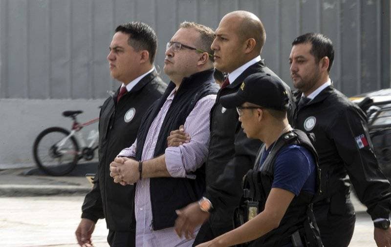 El exgobernador Javier Duarte llega a México desde Guatemala