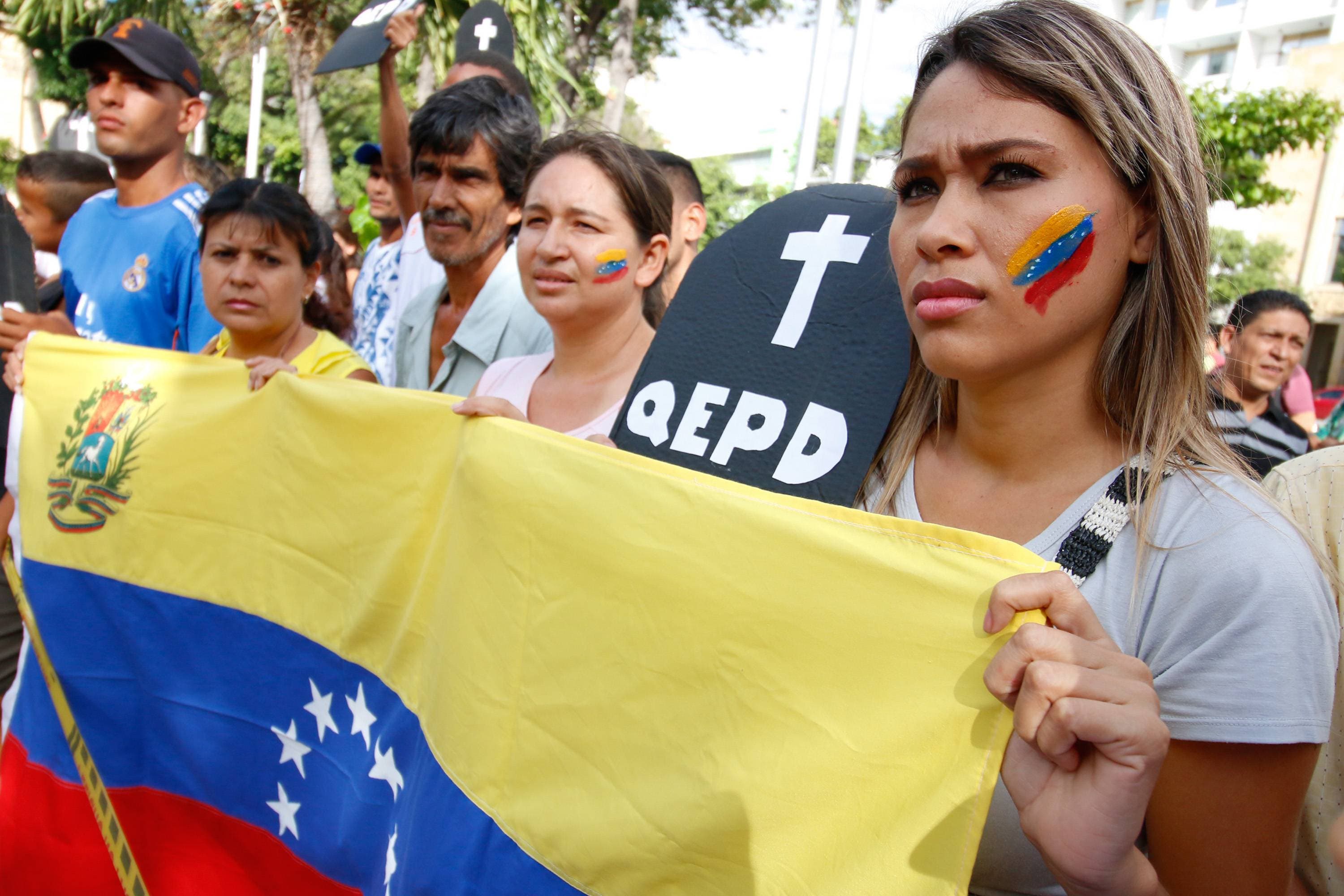 Venezolanos eligen Constituyente entre tensiones y amenazas