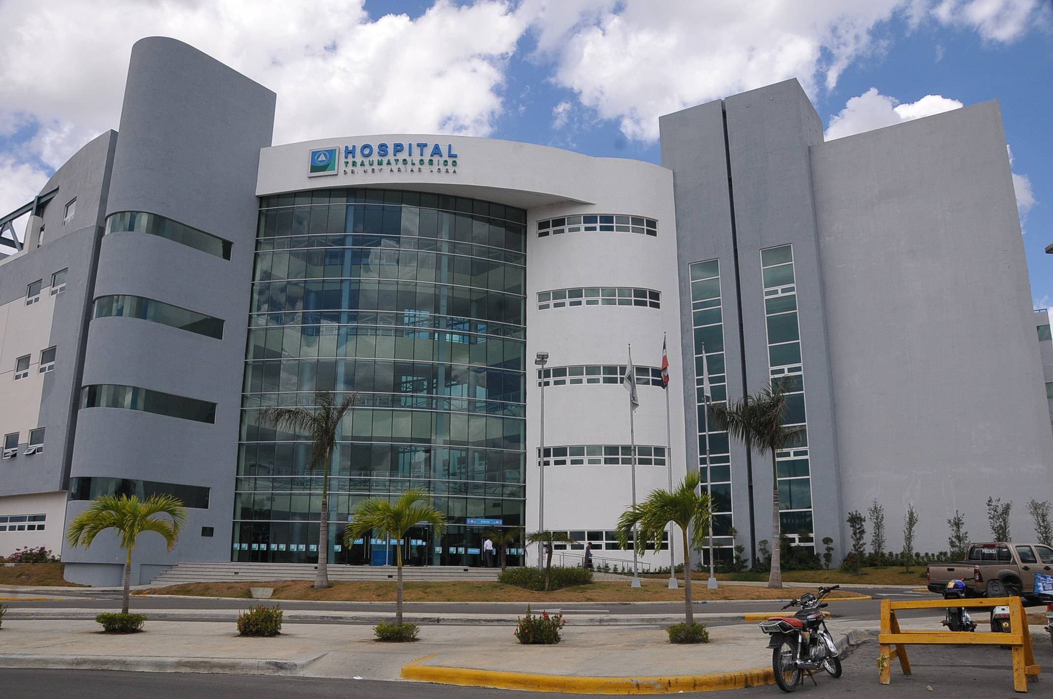 Hospital Ney Arias Lora pide excusas a usuarios por averías en el sistema informático
