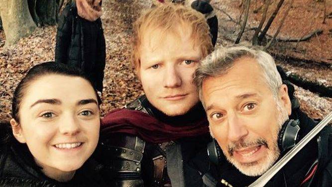 Ed Sheeran publica fotografía en el set de «Game of Thrones»