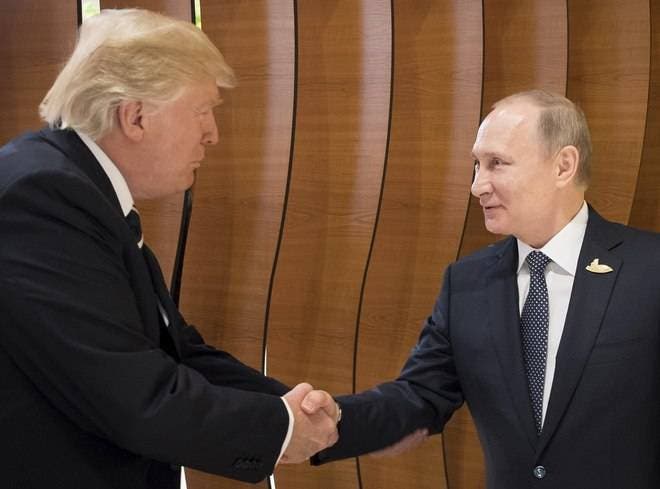 Donald Trump se reúne por primera vez con Vladimir Putin
