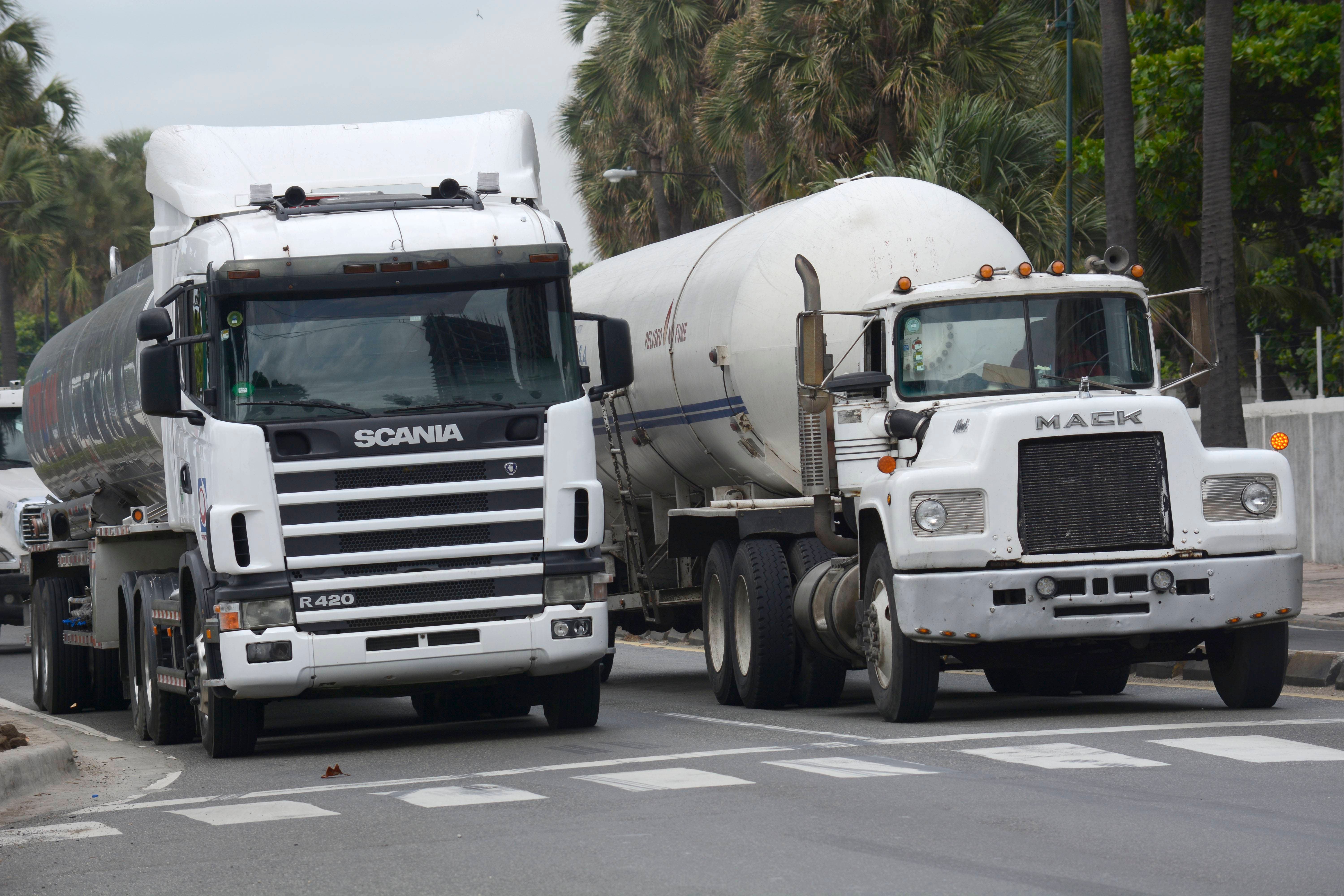 Autoridades evaluarán medida sobre restricción de vehículos pesados por el Malecón