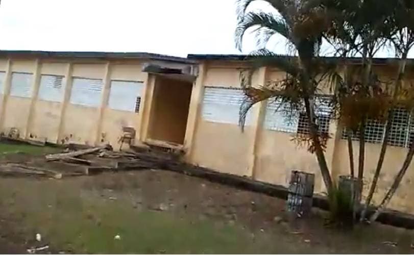 Video: Revolución educativa «llora» ante presencia del liceo Esther Rivera en Sabana Grande de Boyá
