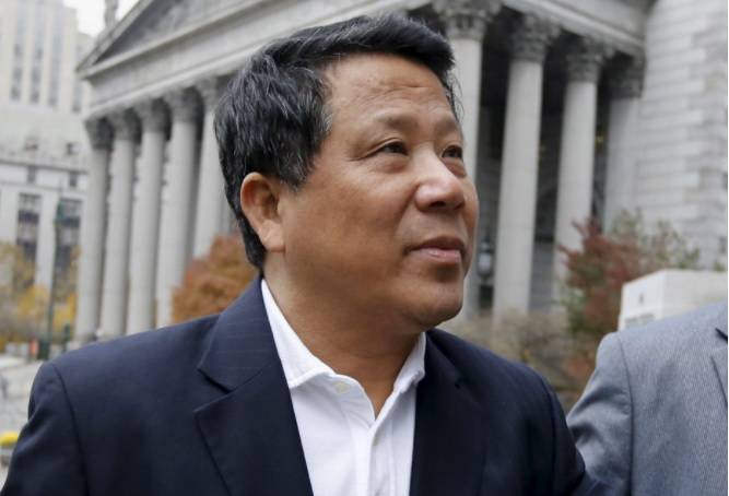 Juez endurece prisión domiciliaria millonario chino por soborno en ONU