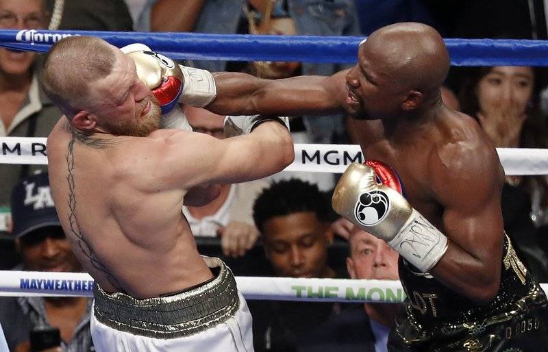 Video:Pudo más el boxeo : Mayweather vence a McGregor