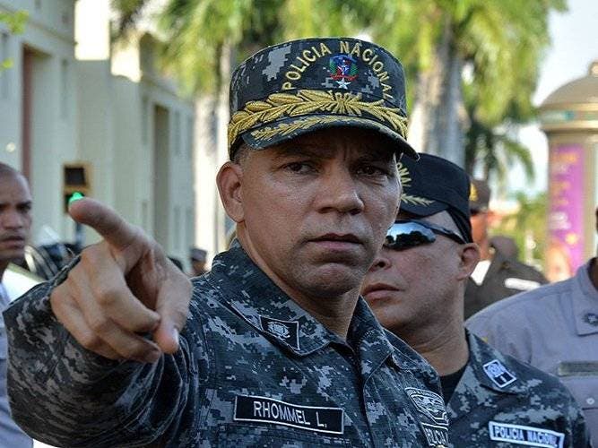 Más 10 personas detenidas para investigación por robo en casa de general Rommel López