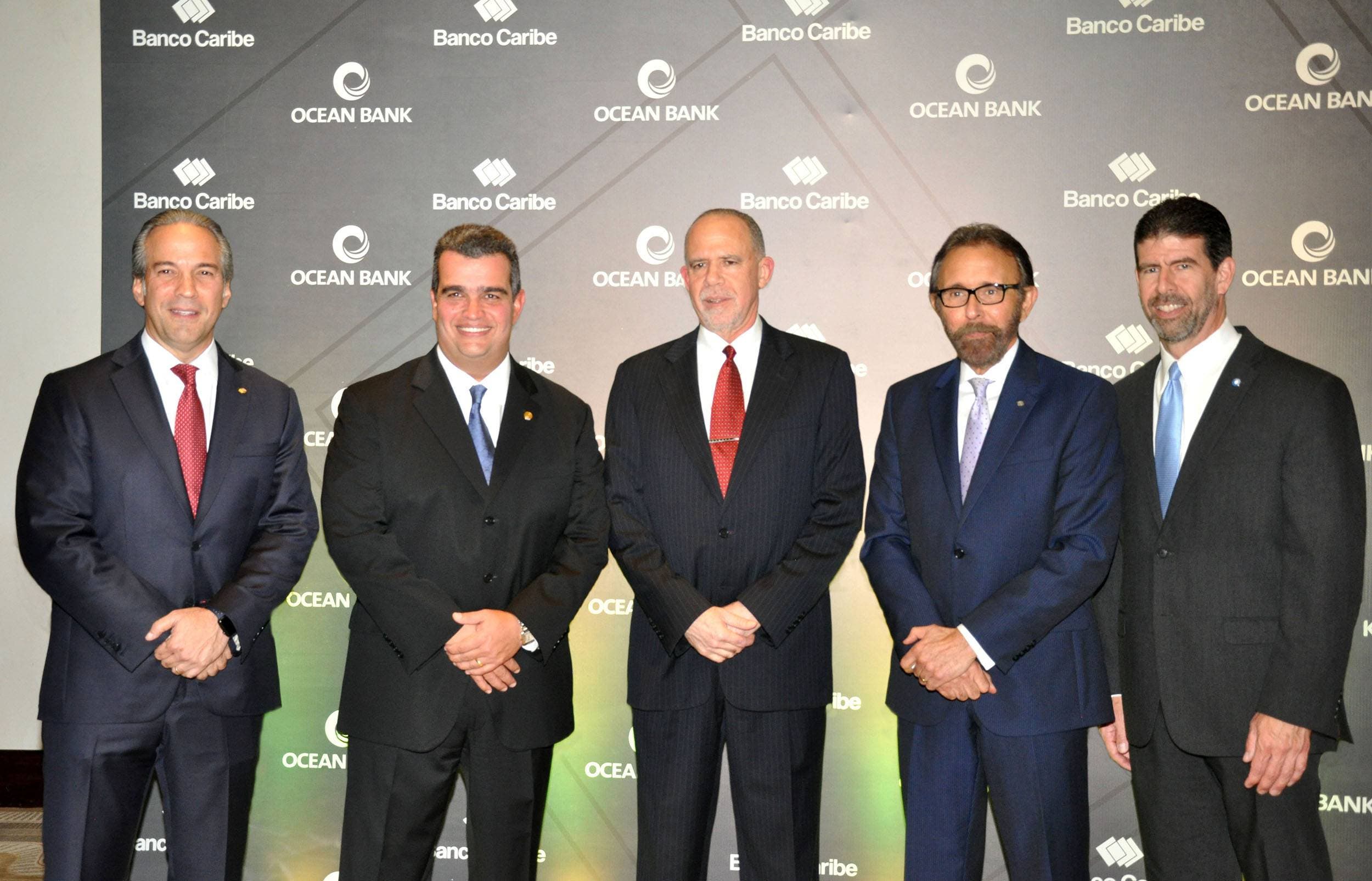 Banco Caribe y Ocean Bank presentan alianza beneficiará clientes corporativos locales y EEUU