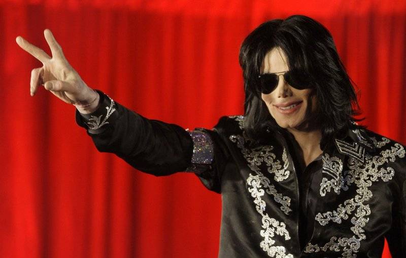 ¿Cuánto dinero generó Michael Jackson que sigue siendo el artista muerto más lucrativo?