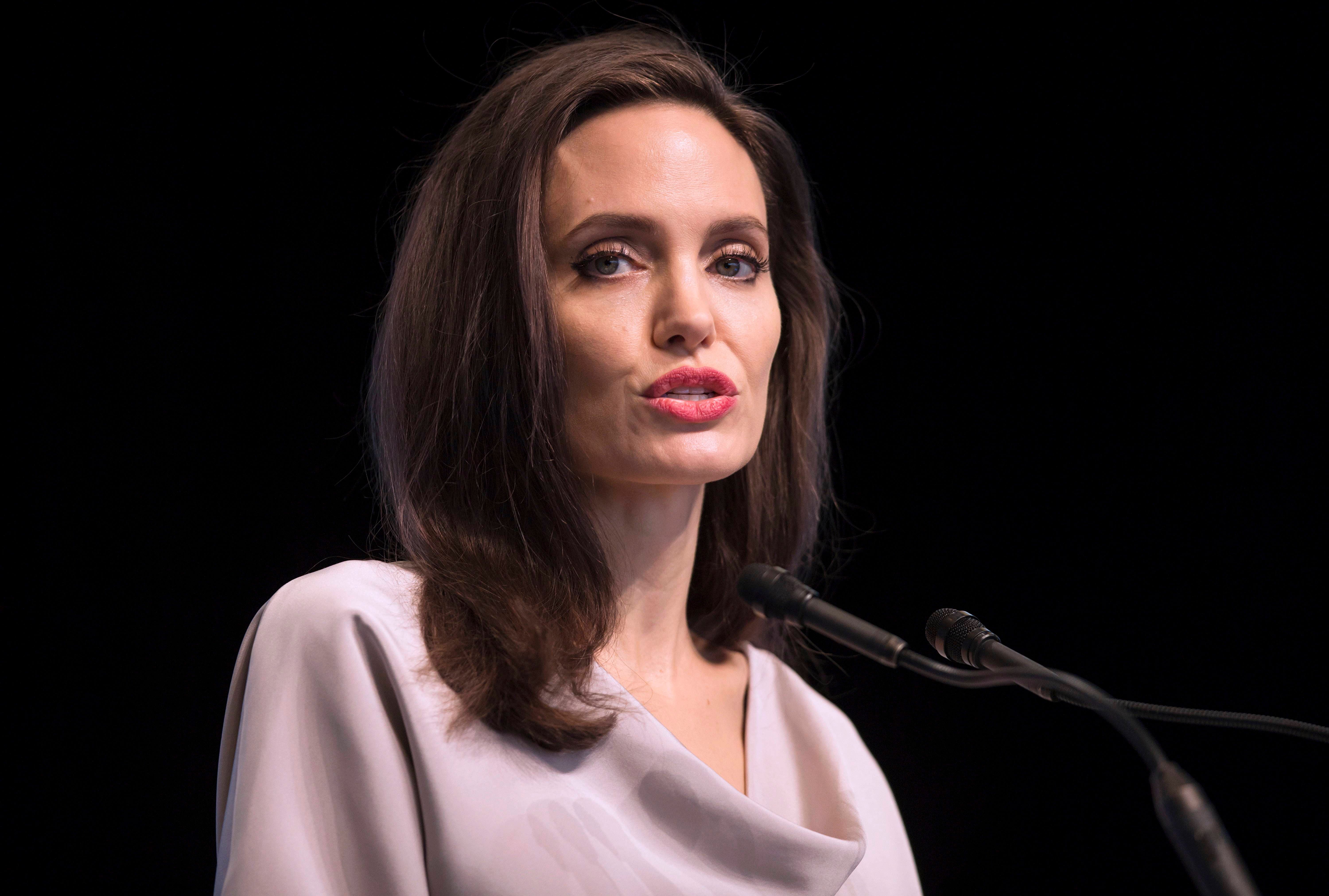 Angelina Jolie dice que la violencia sexual es un arma de guerra