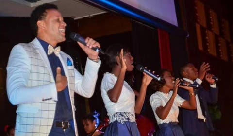 Cantantes Adventistas realizan concierto en el Club Mauricio Báez