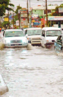 Continúan las lluvias; el COE mantiene  en alerta el DN y 22 provincias