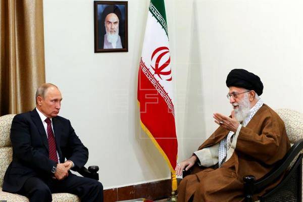 Putin defiende en Irán el acuerdo nuclear de las amenazas de EEUU