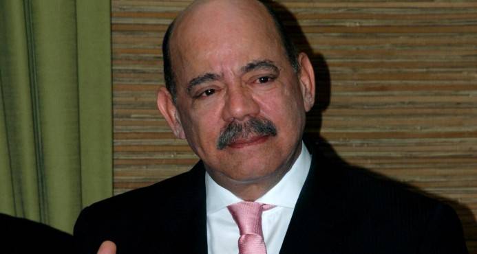 Desmienten fallecimiento de comunicador César Medina