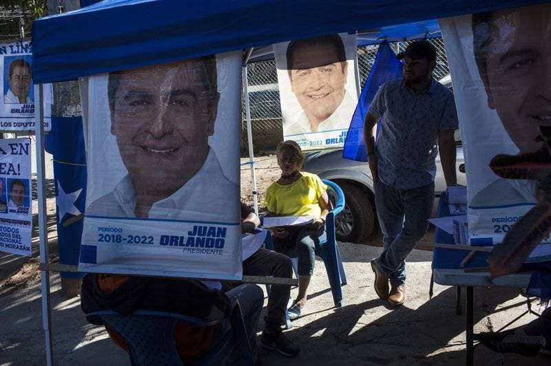 Presidente hondureño busca reelegirse en comicios disputados