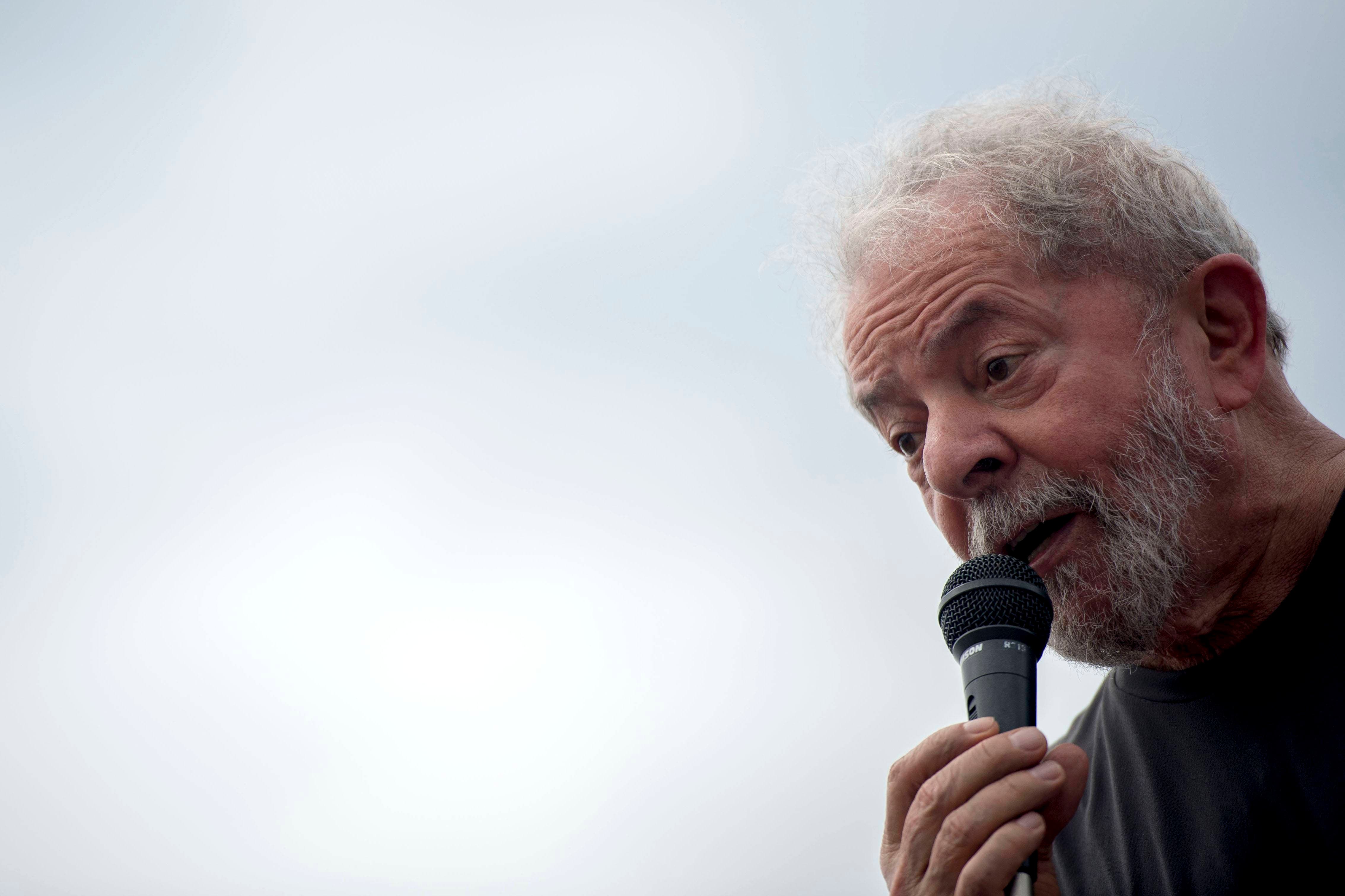 Lula denuncia una “cacería judicial” contra Cristina Fernández