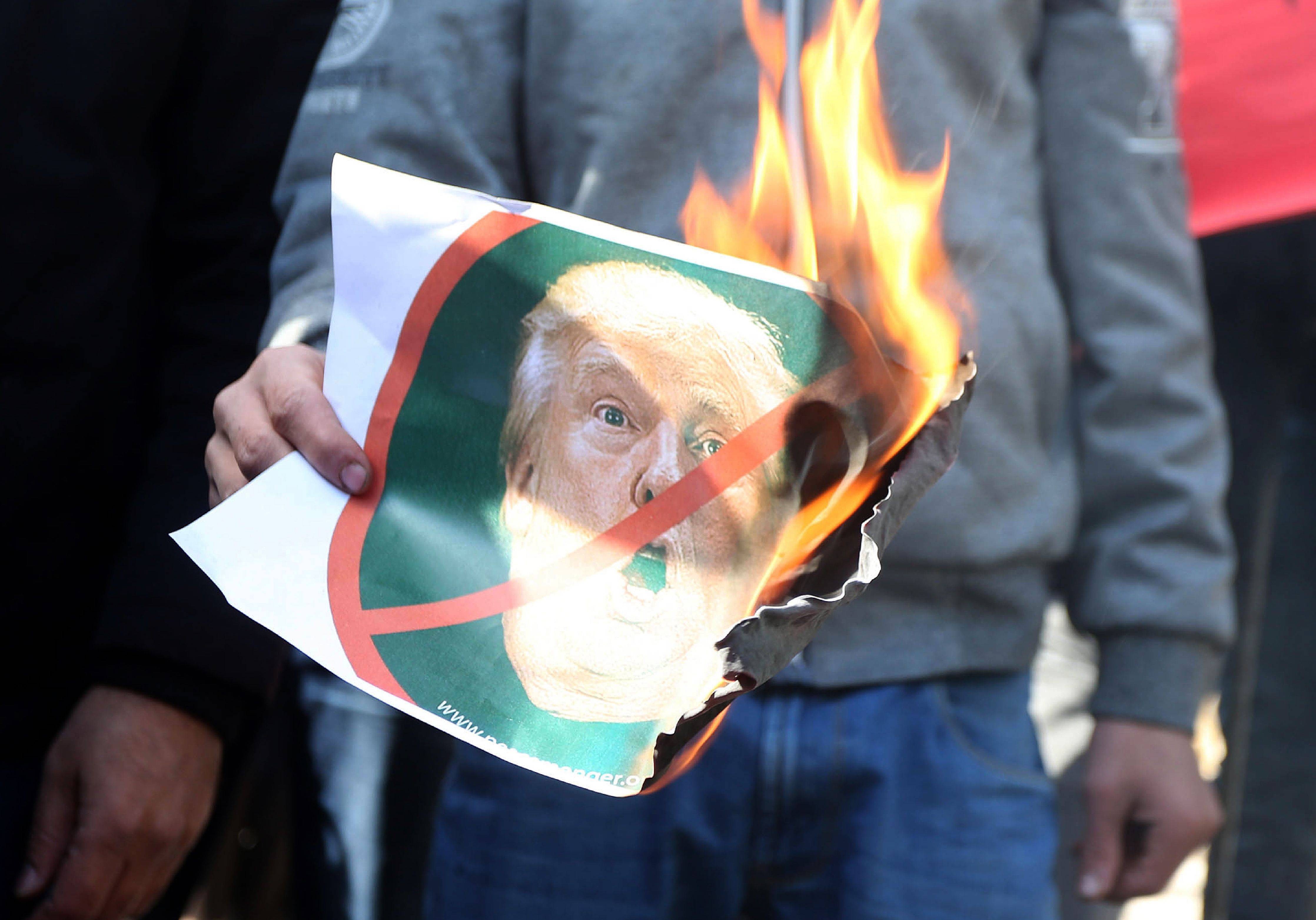Convocan manifestaciones tras decisión de Donald Trump de reconocer a Jerusalén como capital de Israel