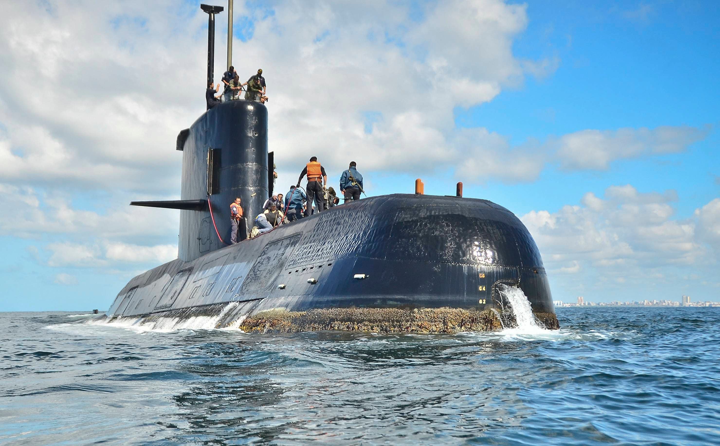 Analizan si un “objeto” a 940 metros de profundidad es el submarino argentino desaparecido