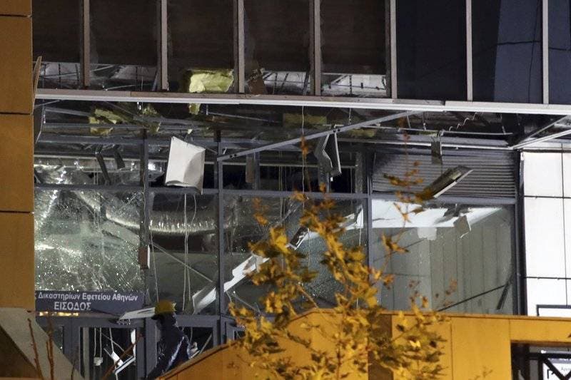 Una explosión causa daños en un recinto judicial en Grecia