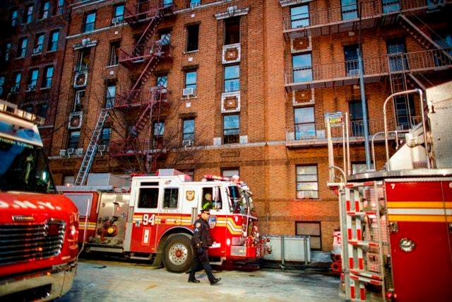 Al menos 12 muertos por «el peor incendio residencial» en el  Bronx, Nueva York