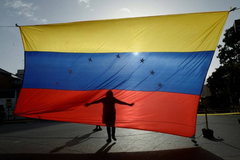 “Presos políticos” venezolanos excarcelados se presentan ante los tribunales