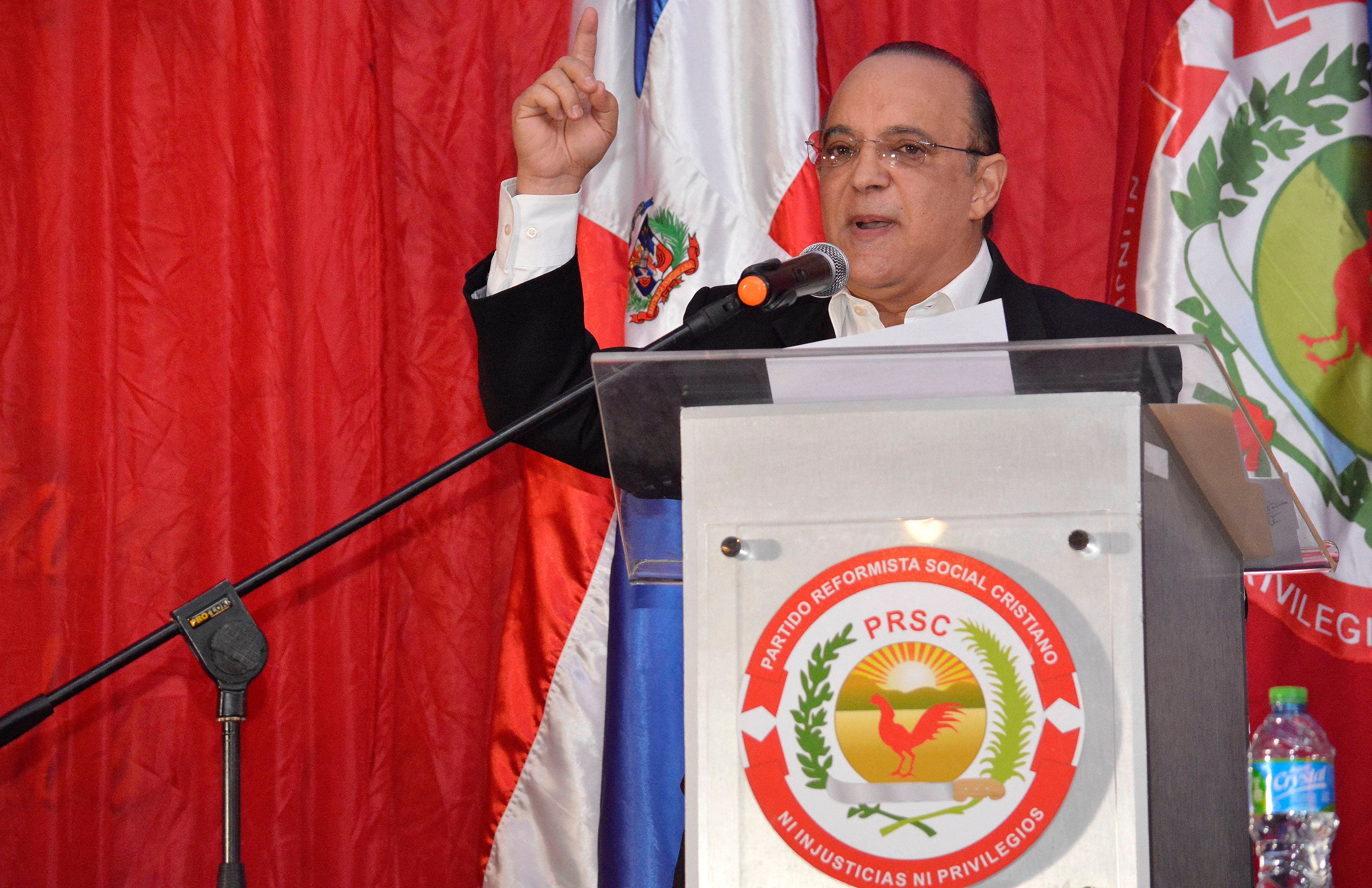 PRSC socializa propuesta de reforma constitucional busca habilitar a Danilo Medina