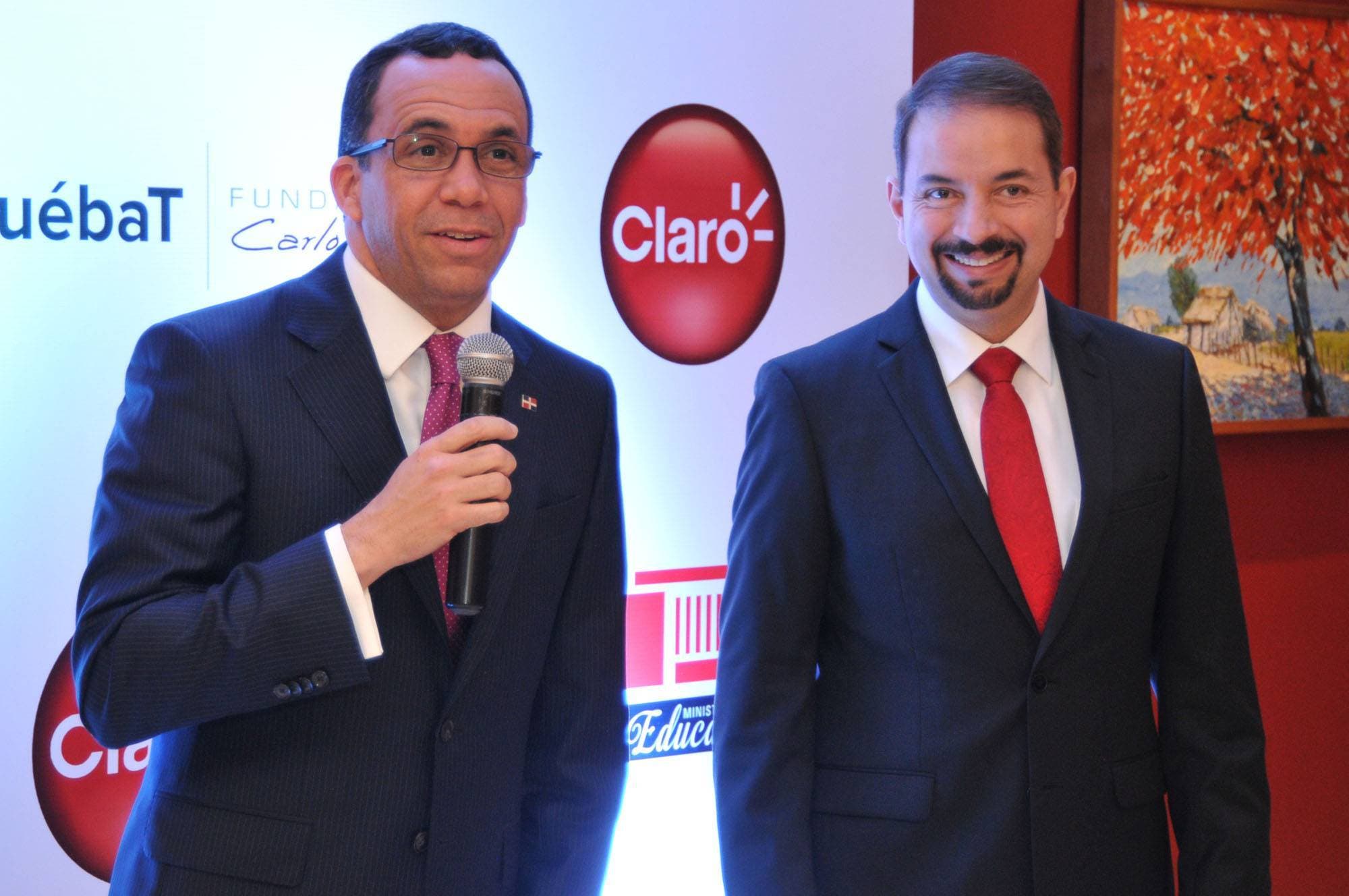 Navarro establece alianza con Fundación Carlos Slim para formación digital en las escuelas