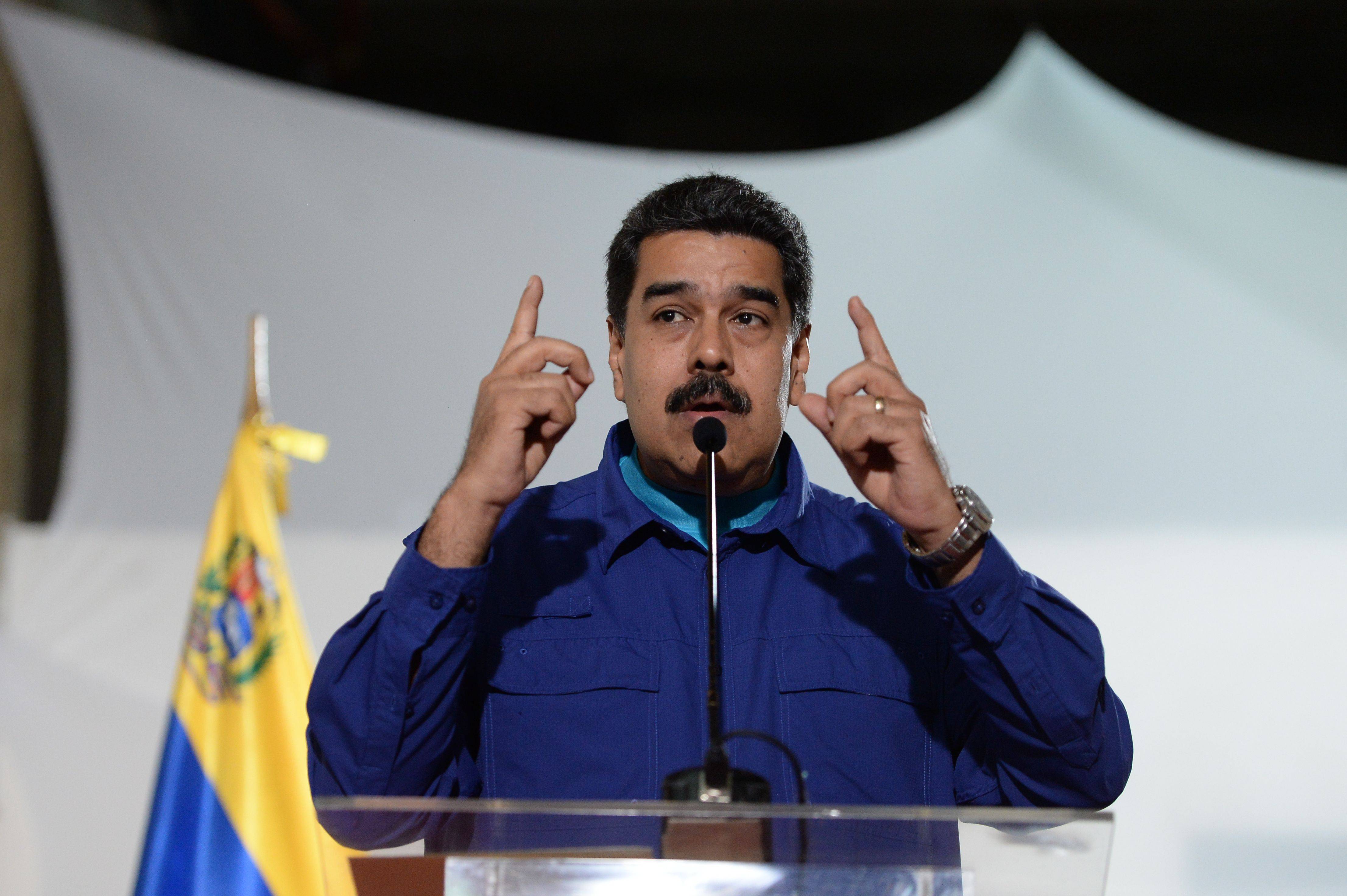 Nicolás Maduro dice recibirá a “todos” los observadores internacionales en elecciones