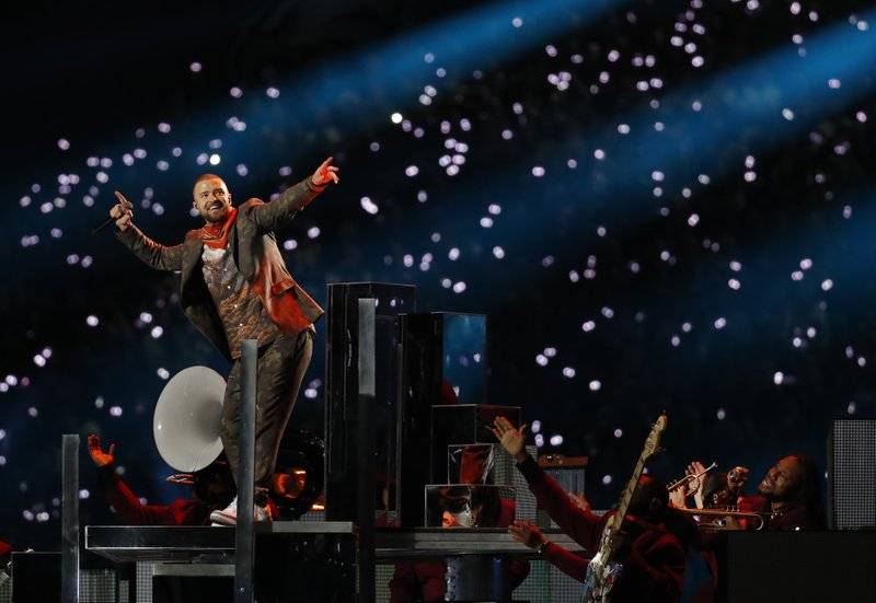 Timberlake rinde un espectáculo recargado en el Super Bowl