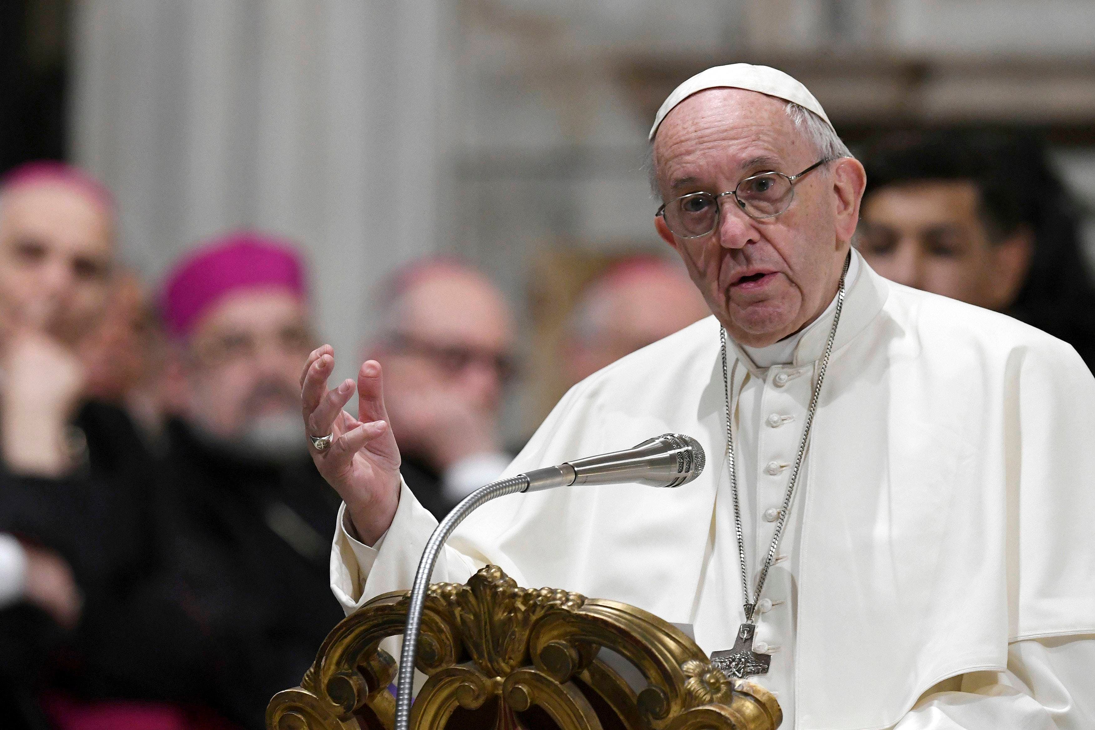 El Papa clama en misa del Gallo contra la avidez de la humanidad